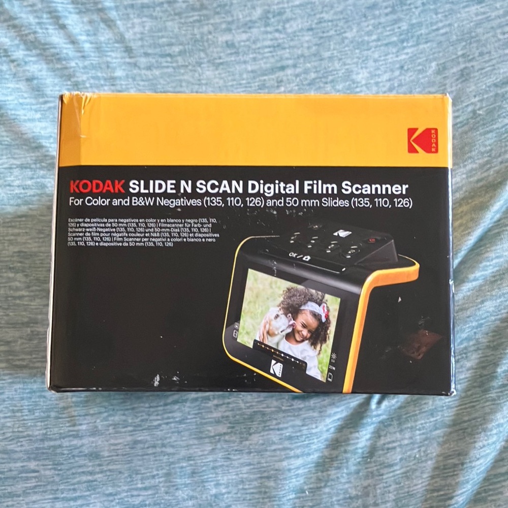 Kodak Slide N Scan in Black and Yellow